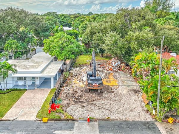 3309 Floral Avenue, West Palm Beach, FL 33407