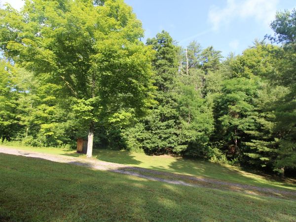 8157 Moncove Lake Rd, Gap Mills, WV 24941