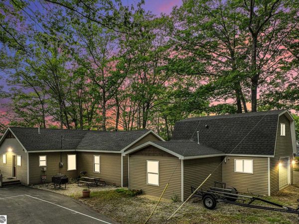 8303 Sapphire W, Lake City, MI 49651