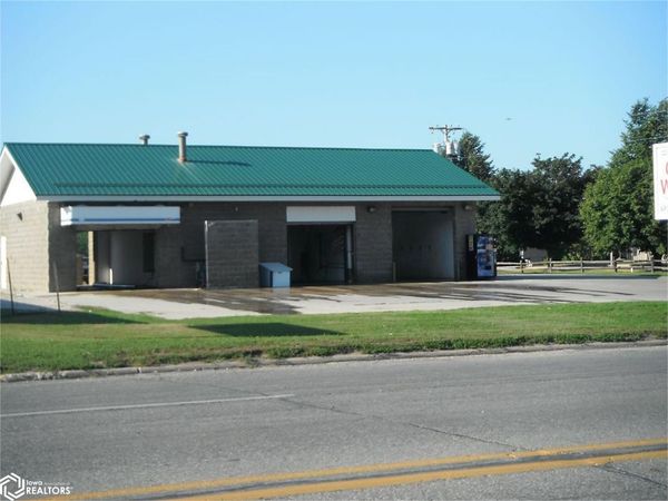 3202 Main Street, Emmetsburg, IA 50536