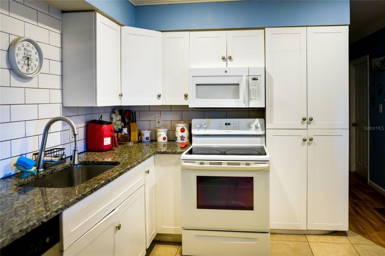 2106 25th Avenue W, Bradenton, FL 34205 Photo