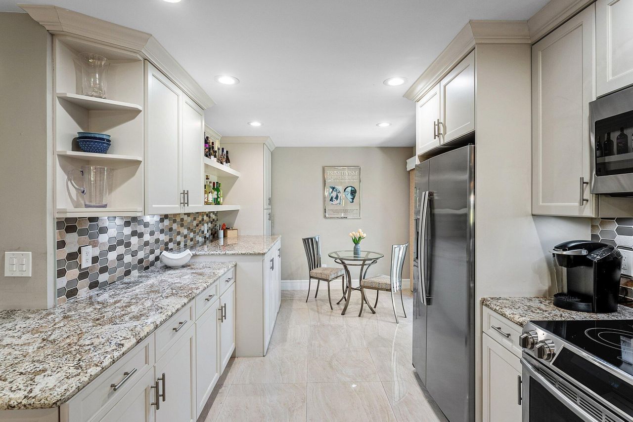 18 Westgate Lane, Unit A, Boynton Beach, FL 33436 Photo