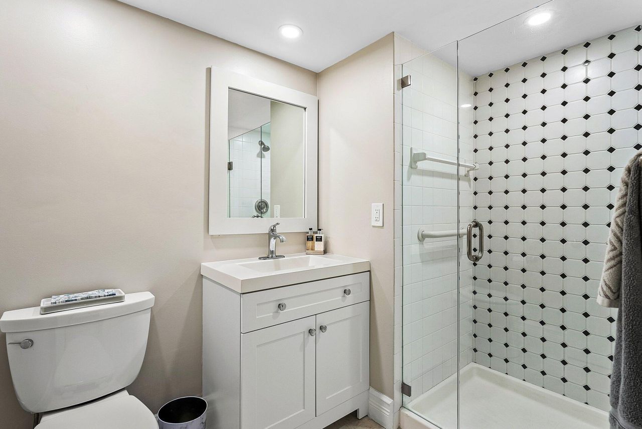 18 Westgate Lane, Unit A, Boynton Beach, FL 33436 Photo