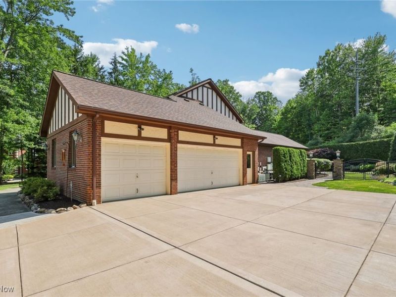 780 Village Circle, Gates Mills, OH 44040 Photo 48