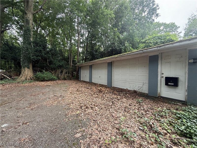 11928 Lake Shore Boulevard, Bratenahl, OH 44108 Photo 3