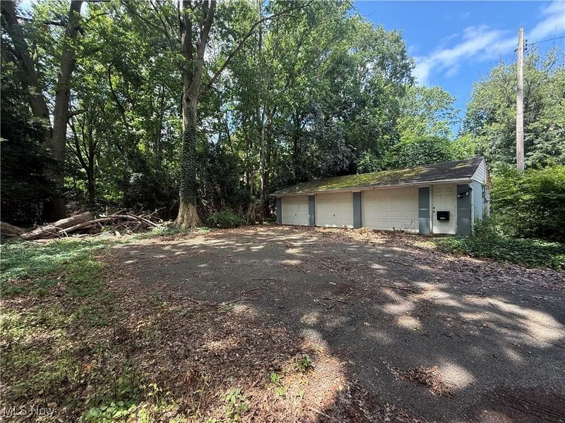 11928 Lake Shore Boulevard, Bratenahl, OH 44108 Photo 5