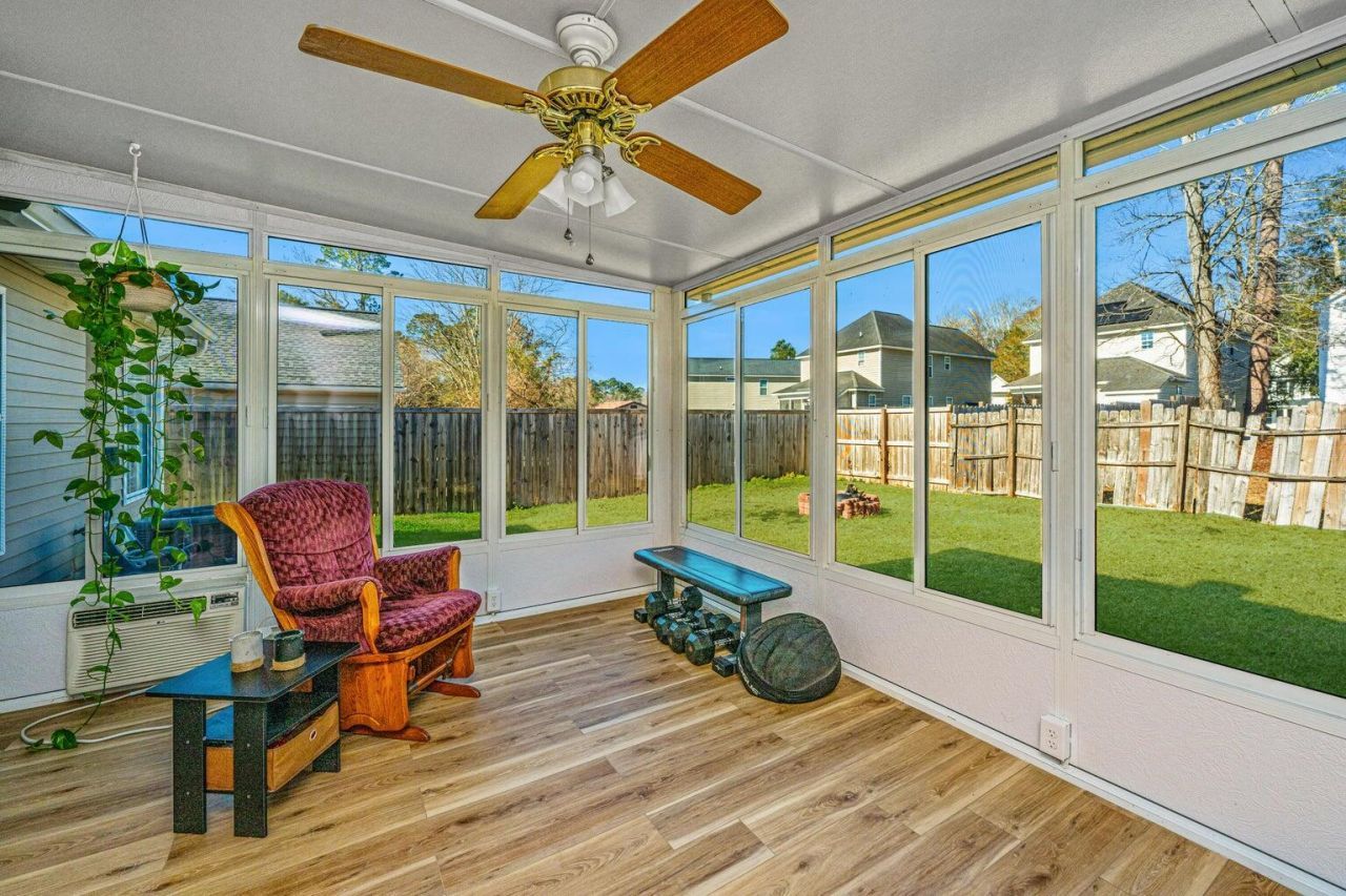 359 Parish Parc Drive Photo 18