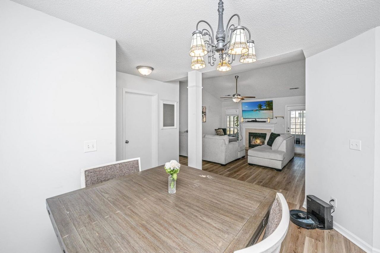 359 Parish Parc Drive Photo 6