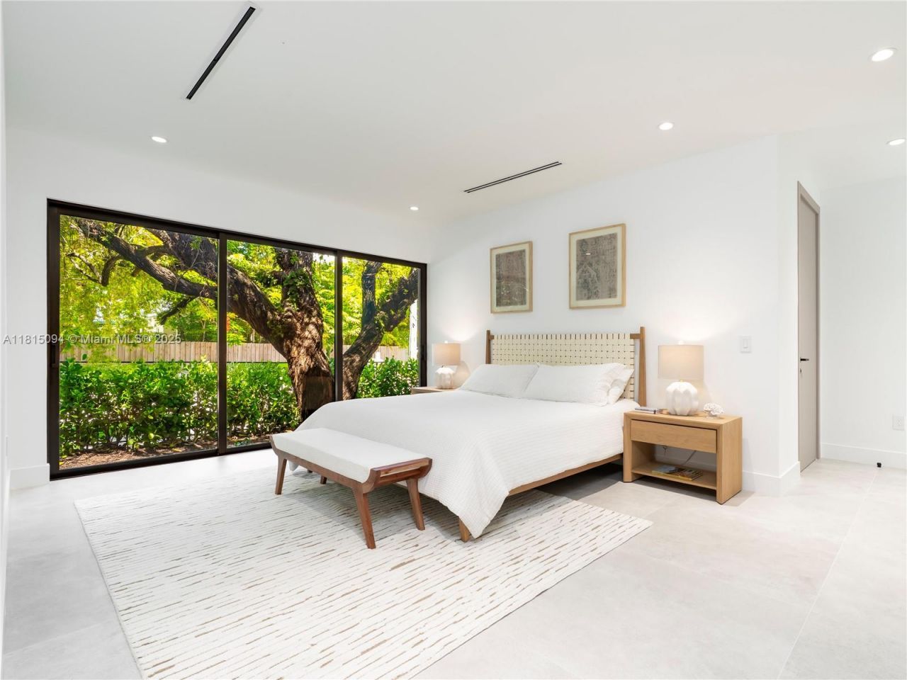 2777 Calusa St, Miami, FL 33133 Photo