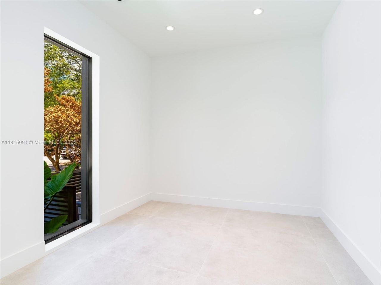 2777 Calusa St, Miami, FL 33133 Photo