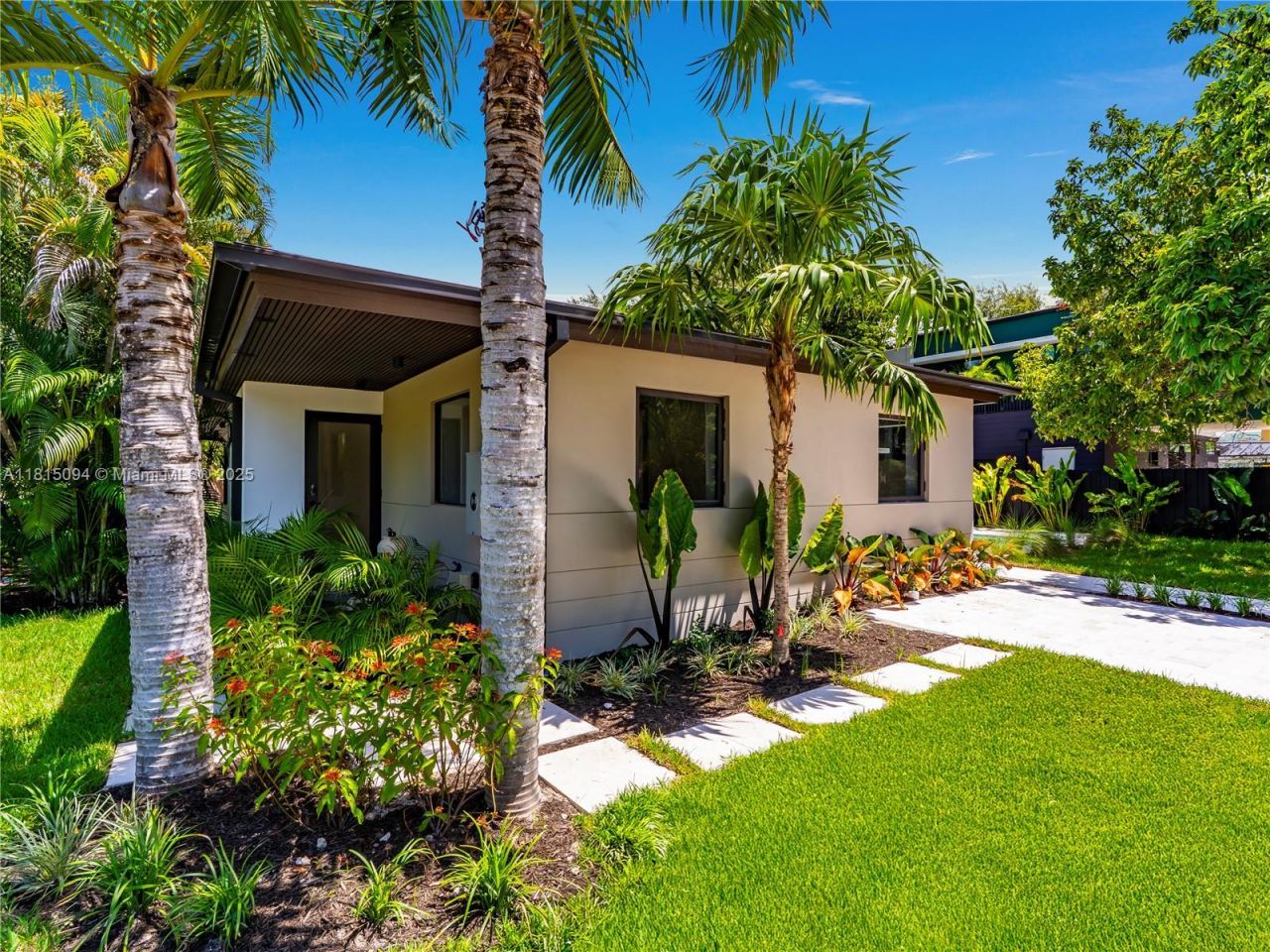 2777 Calusa St, Miami, FL 33133 Photo