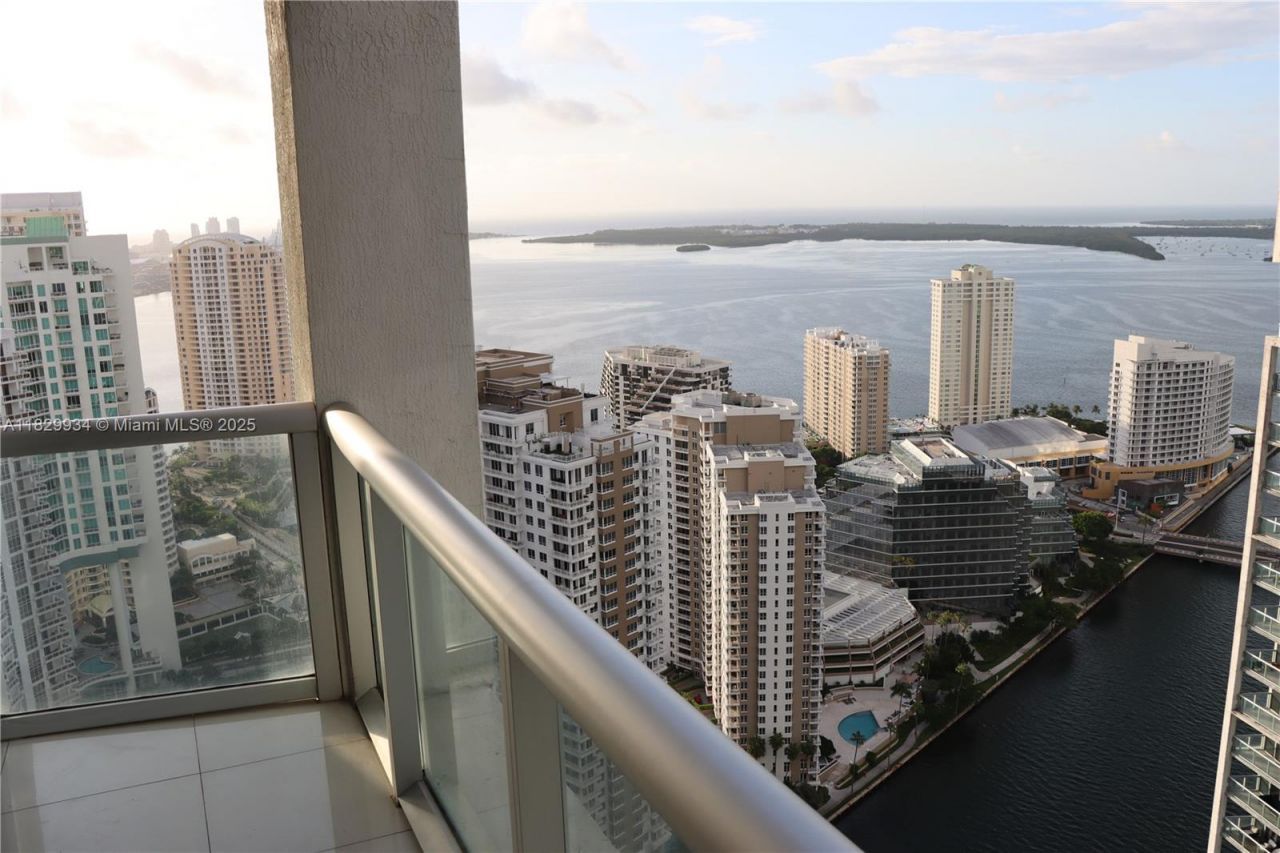 475 Brickell Ave, Unit 4207, Miami, FL 33131 Photo