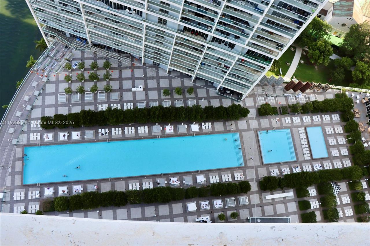 475 Brickell Ave, Unit 4207, Miami, FL 33131 Photo