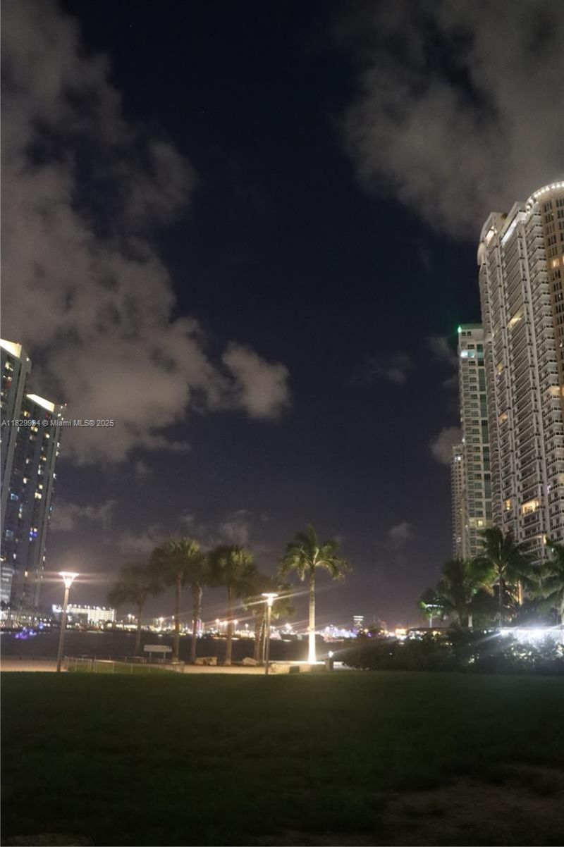 475 Brickell Ave, Unit 4207, Miami, FL 33131 Photo