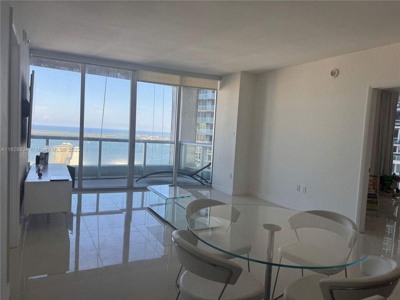 475 Brickell Ave, Unit 4207, Miami, FL 33131 Photo