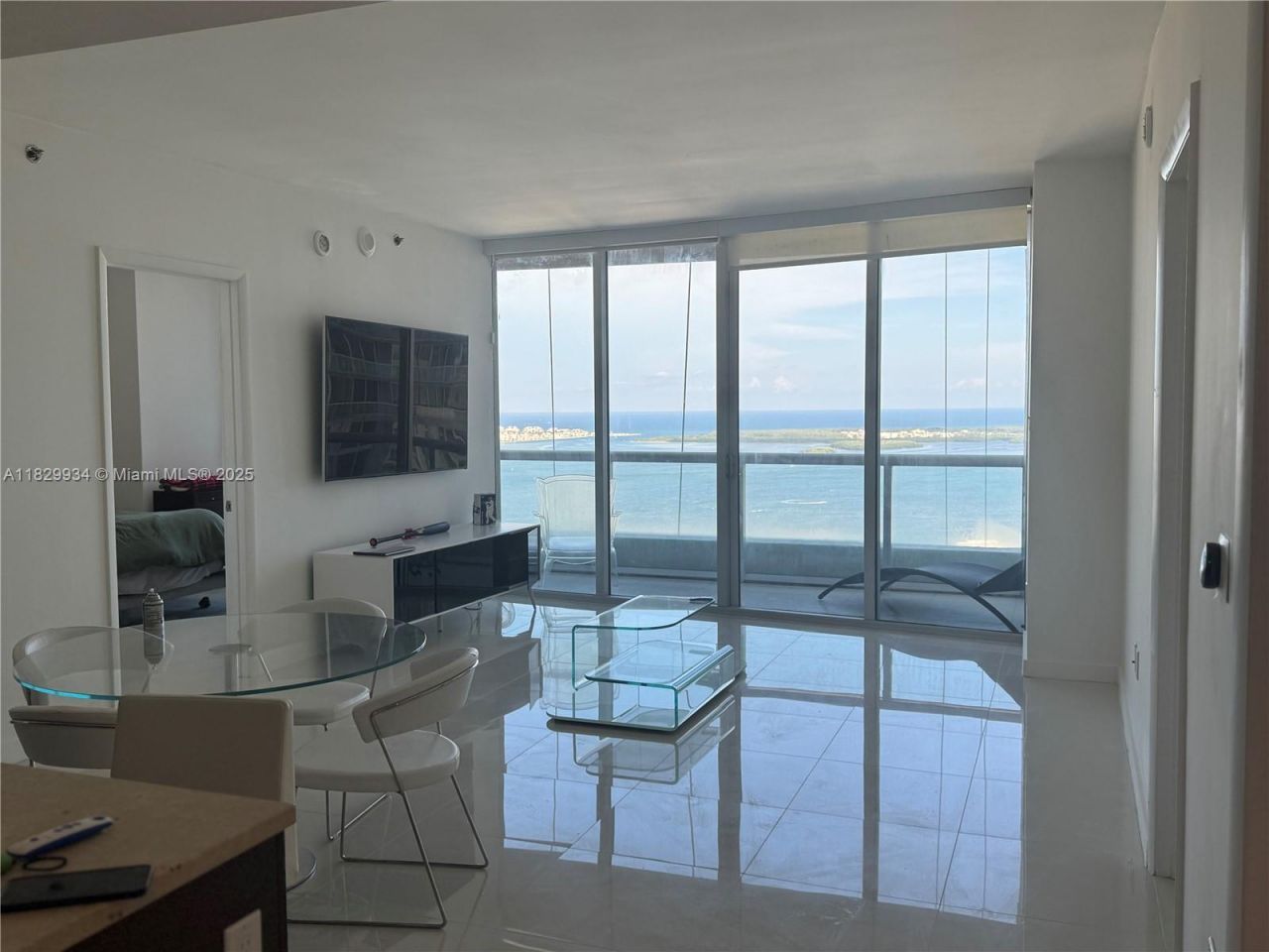 475 Brickell Ave, Unit 4207, Miami, FL 33131 Photo