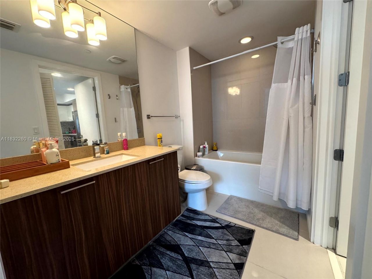 5252 NW 85th Ave, Unit 803, Doral, FL 33166 Photo