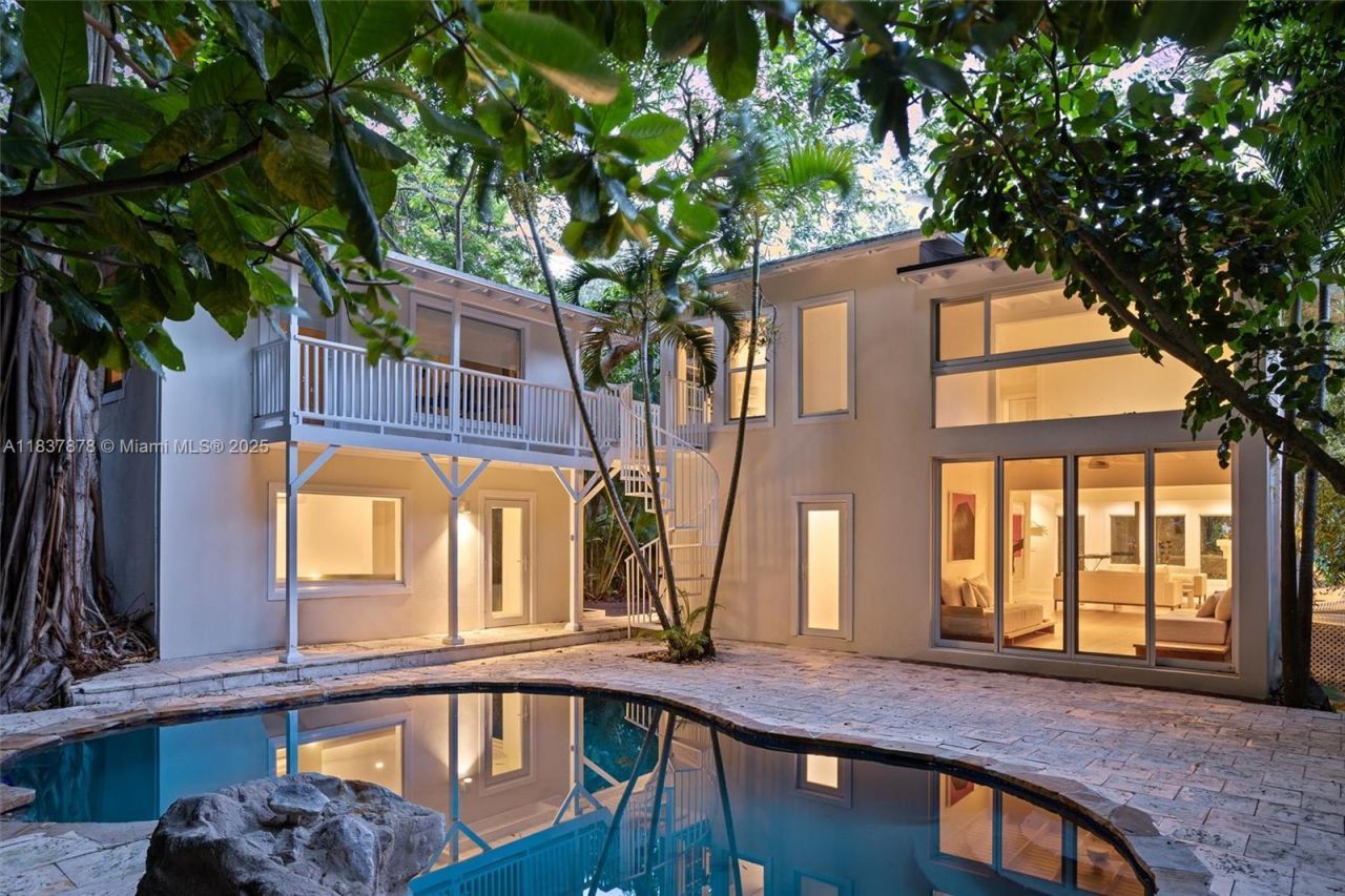 4286 S Douglas Rd, Miami, FL 33133 Photo