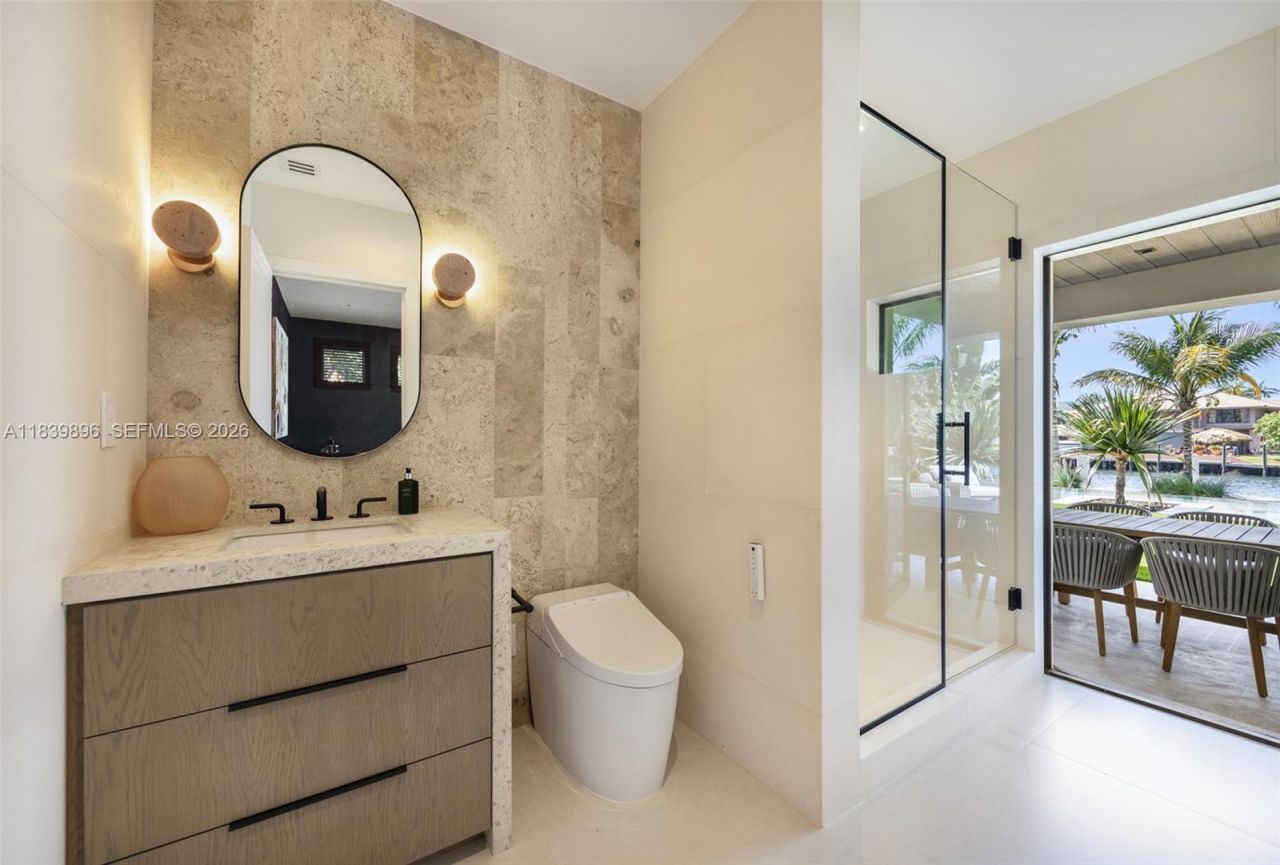 110 Holiday Dr, Hallandale Beach, FL 33009 Photo