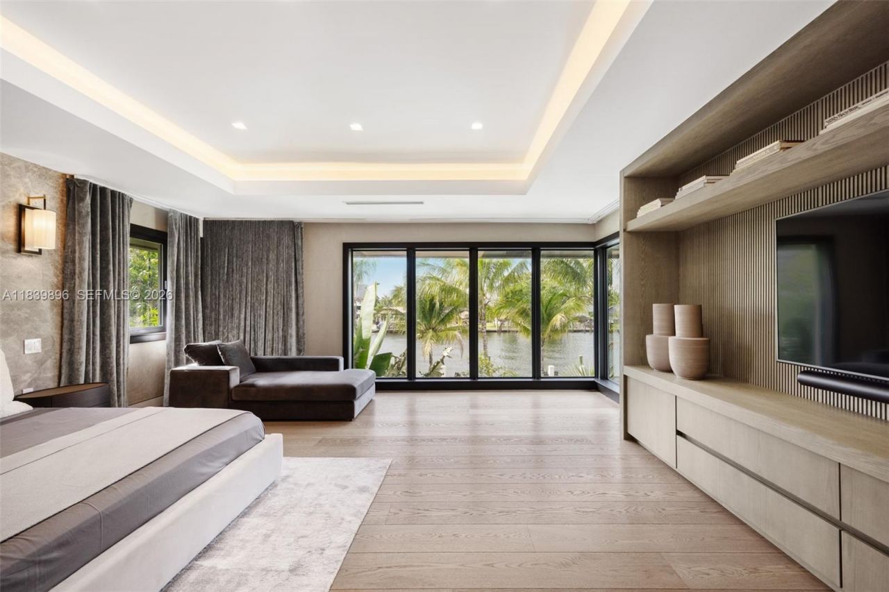 110 Holiday Dr, Hallandale Beach, FL 33009 Photo