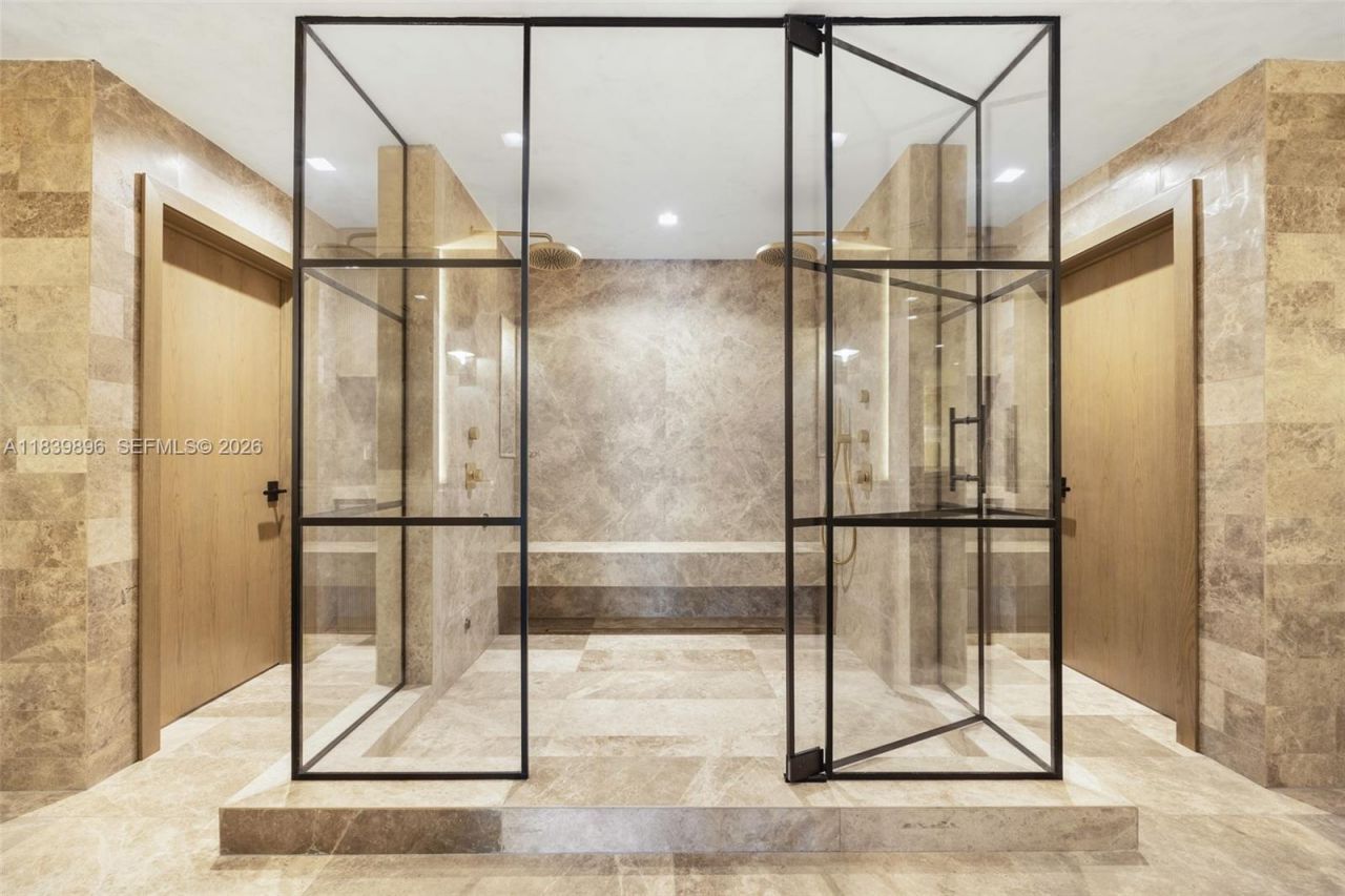 110 Holiday Dr, Hallandale Beach, FL 33009 Photo