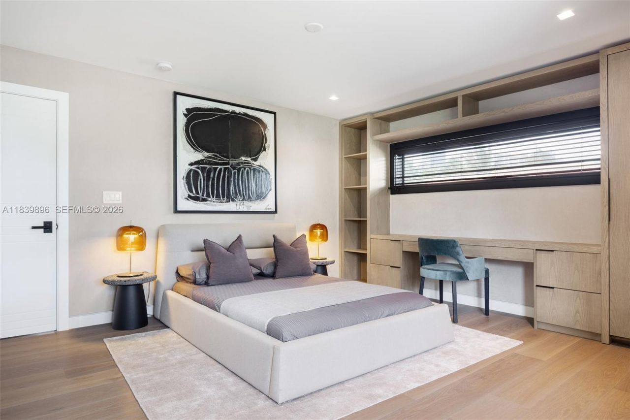 110 Holiday Dr, Hallandale Beach, FL 33009 Photo