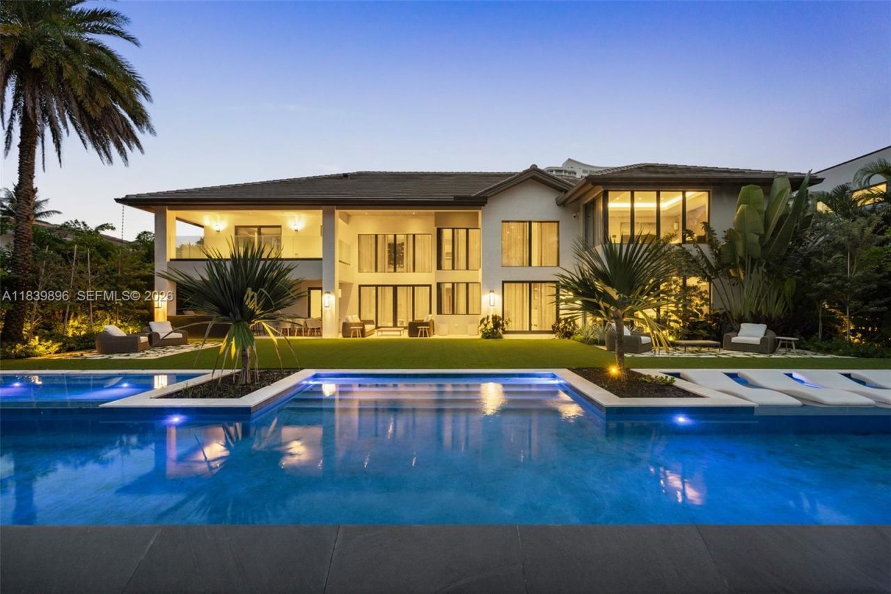 110 Holiday Dr, Hallandale Beach, FL 33009 Photo