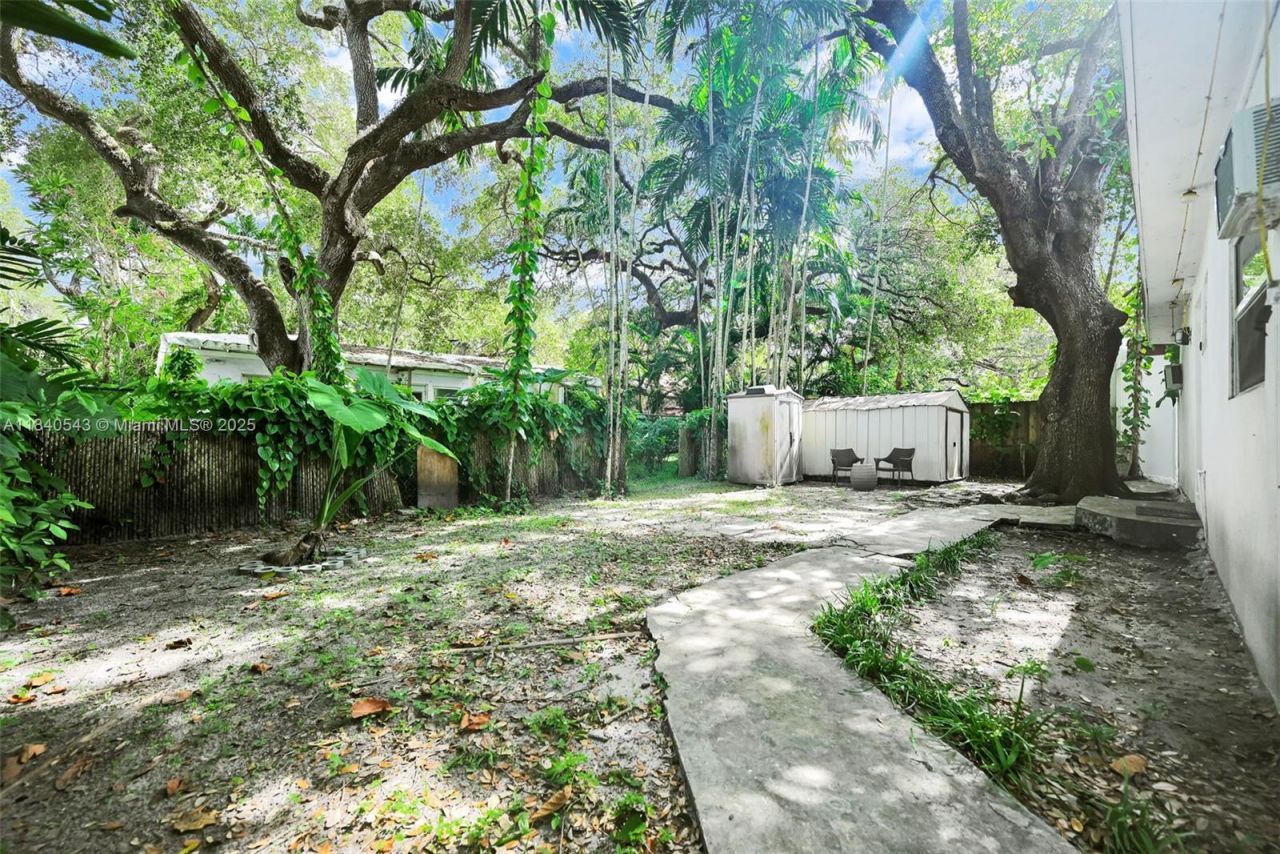 370 NE 87th St, El Portal, FL 33138 Photo