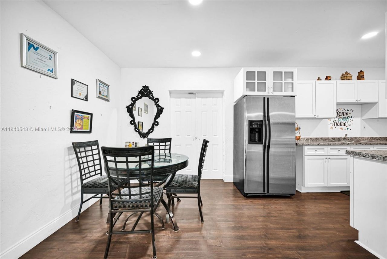 370 NE 87th St, El Portal, FL 33138 Photo