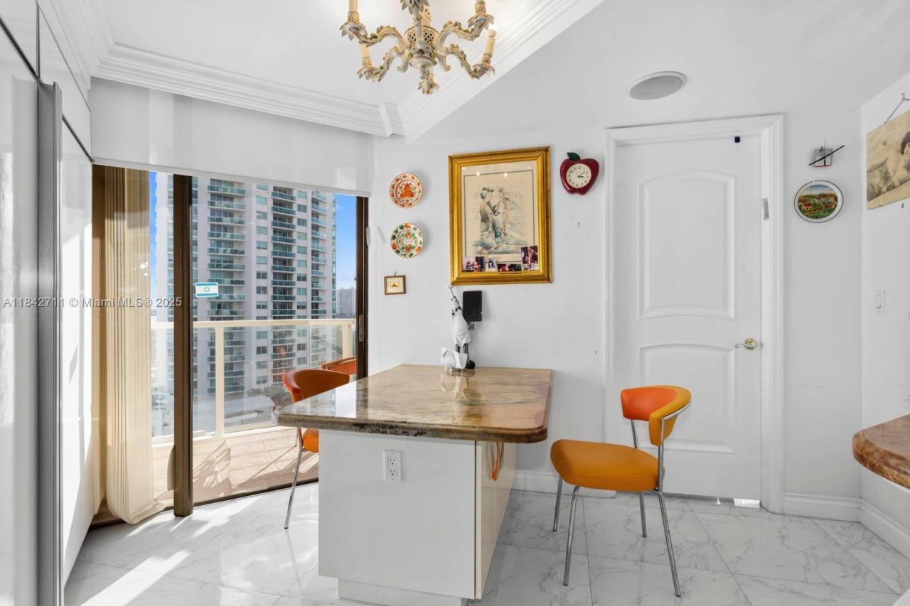 19500 Turnberry Way, Unit 9D, Aventura, FL 33180 Photo