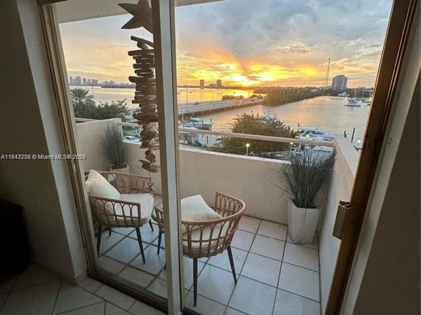 7904 West Dr, Unit 407, North Bay Village, FL 33141