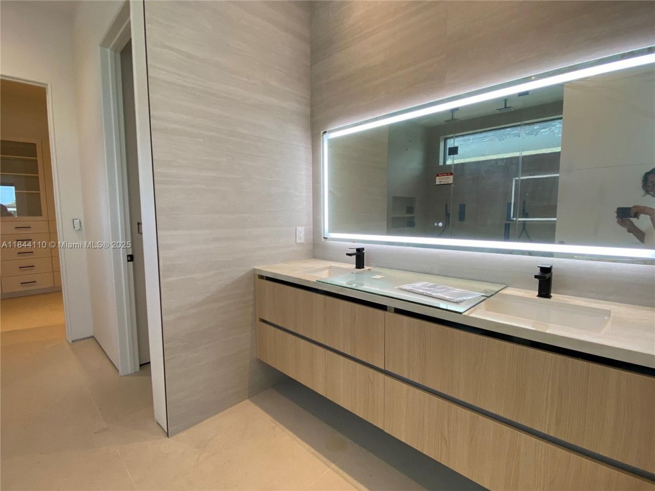 13085 Coronado Ter, North Miami, FL 33181 Photo