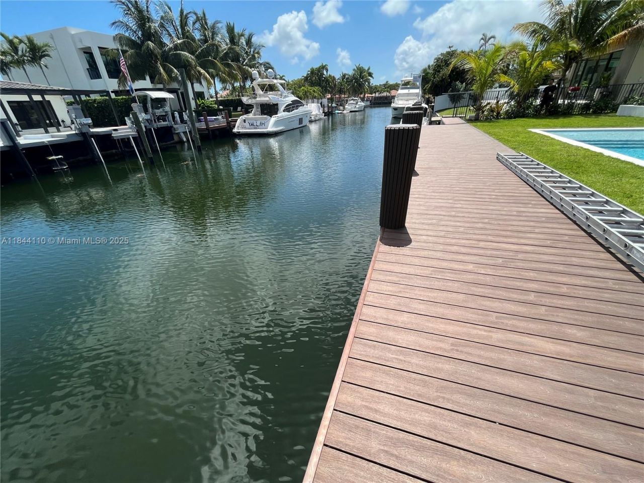 13085 Coronado Ter, North Miami, FL 33181 Photo