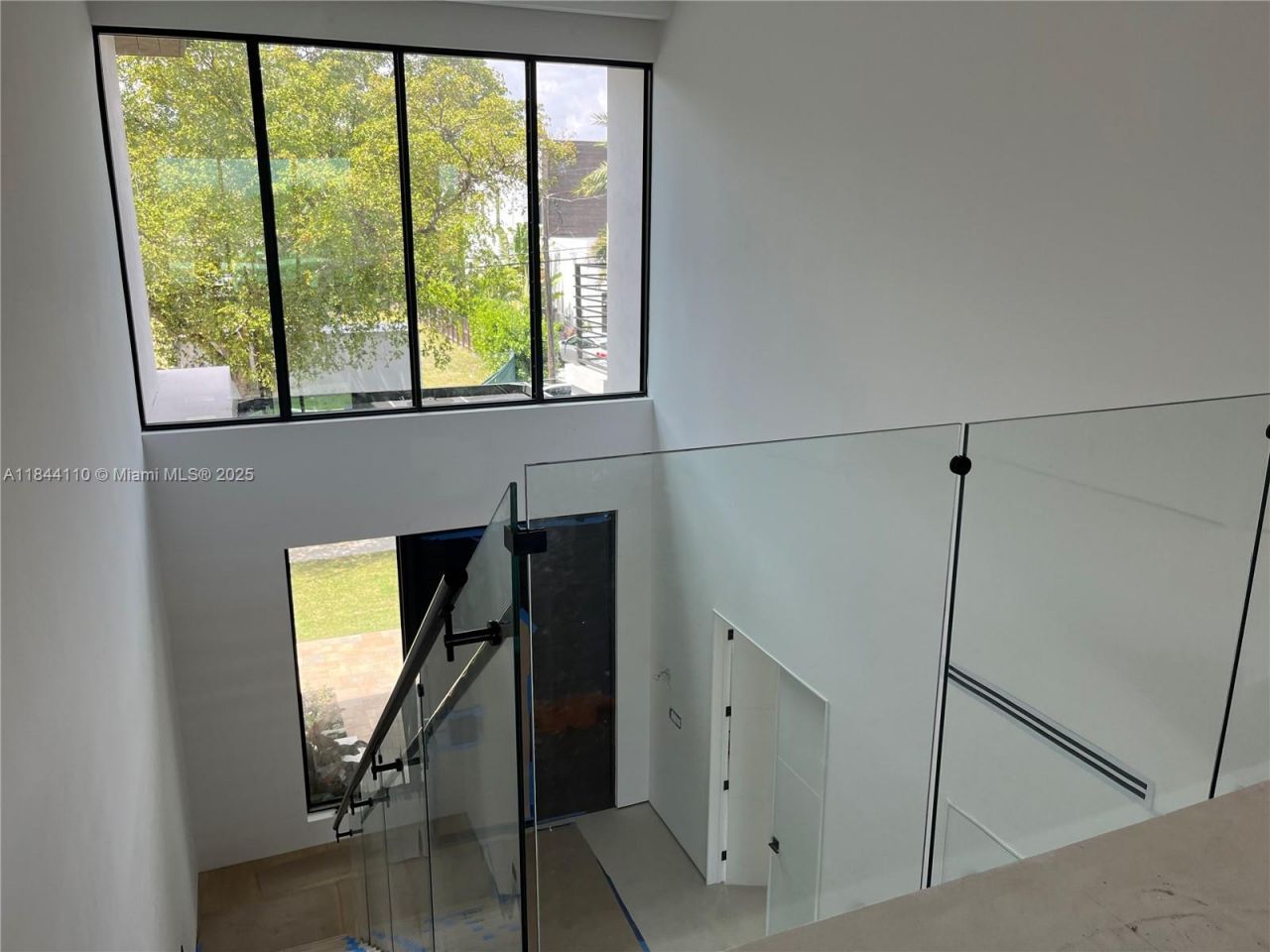 13085 Coronado Ter, North Miami, FL 33181 Photo