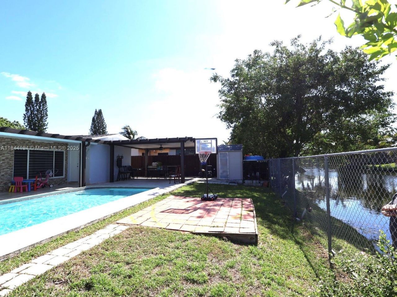 9170 NW 24th Pl, Sunrise, FL 33322 Photo