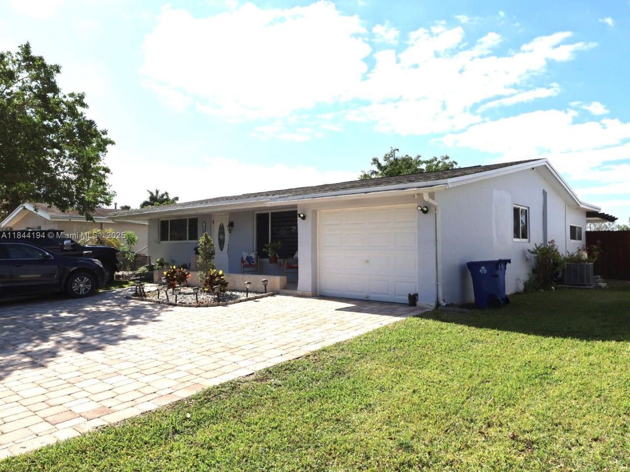 9170 NW 24th Pl, Sunrise, FL 33322 Photo
