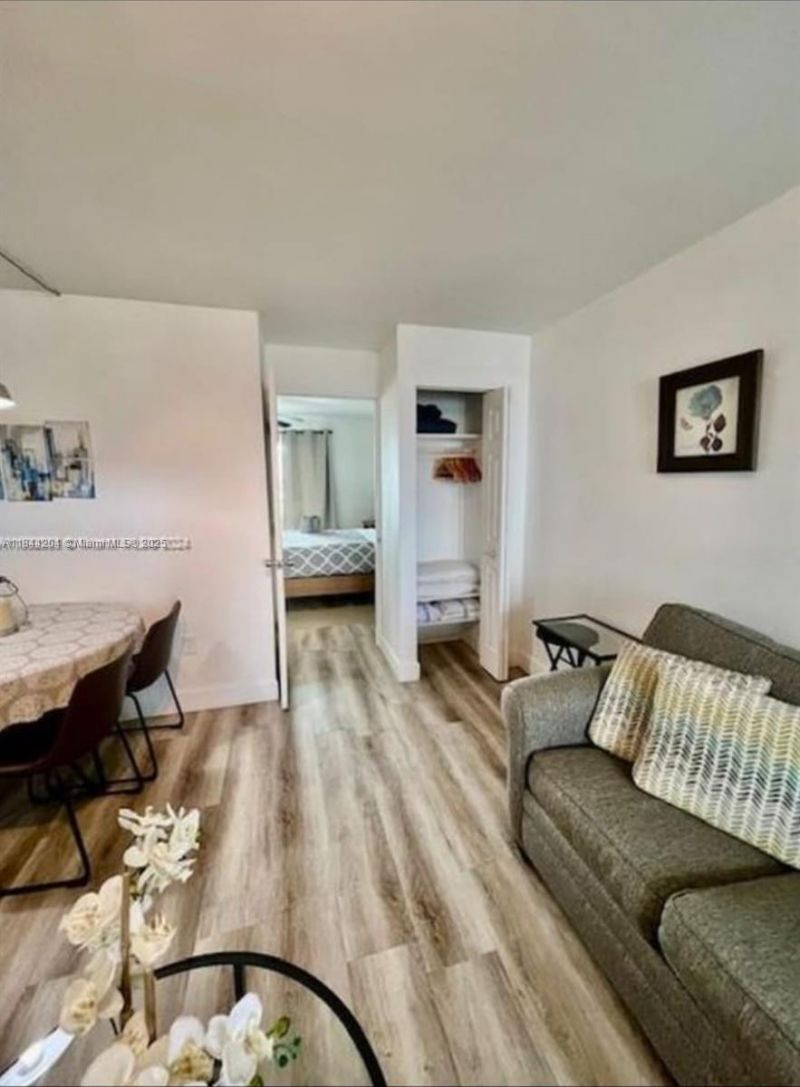 7904 West Dr, Unit 1008, North Bay Village, FL 33141 Photo