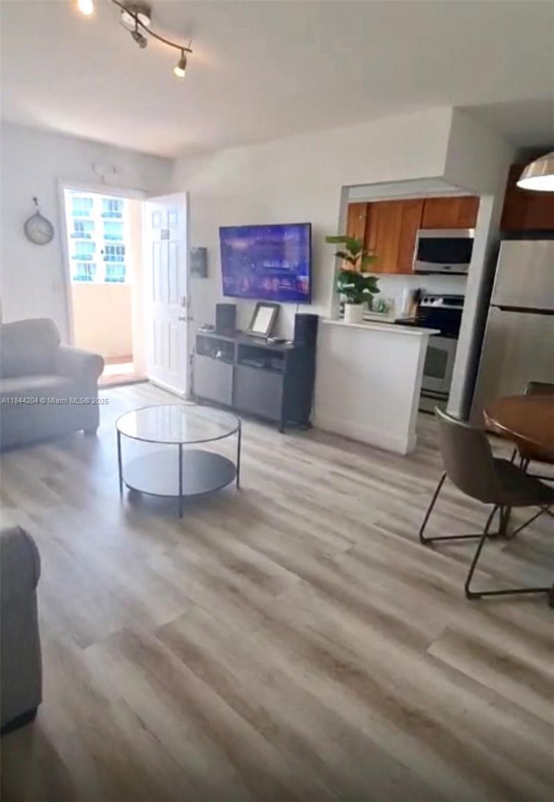 7904 West Dr, Unit 1008, North Bay Village, FL 33141 Photo