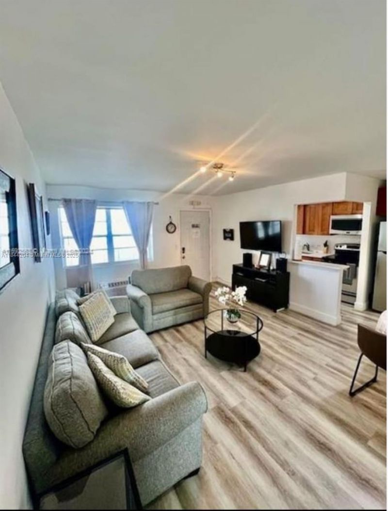 7904 West Dr, Unit 1008, North Bay Village, FL 33141 Photo