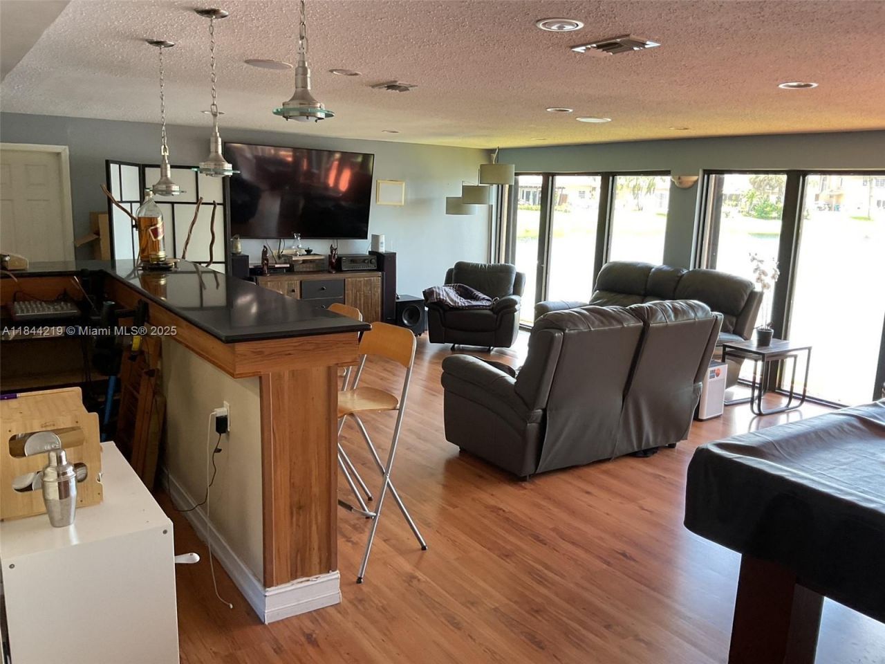 8453 NW 189 Street Rd, Hialeah, FL 33015 Photo