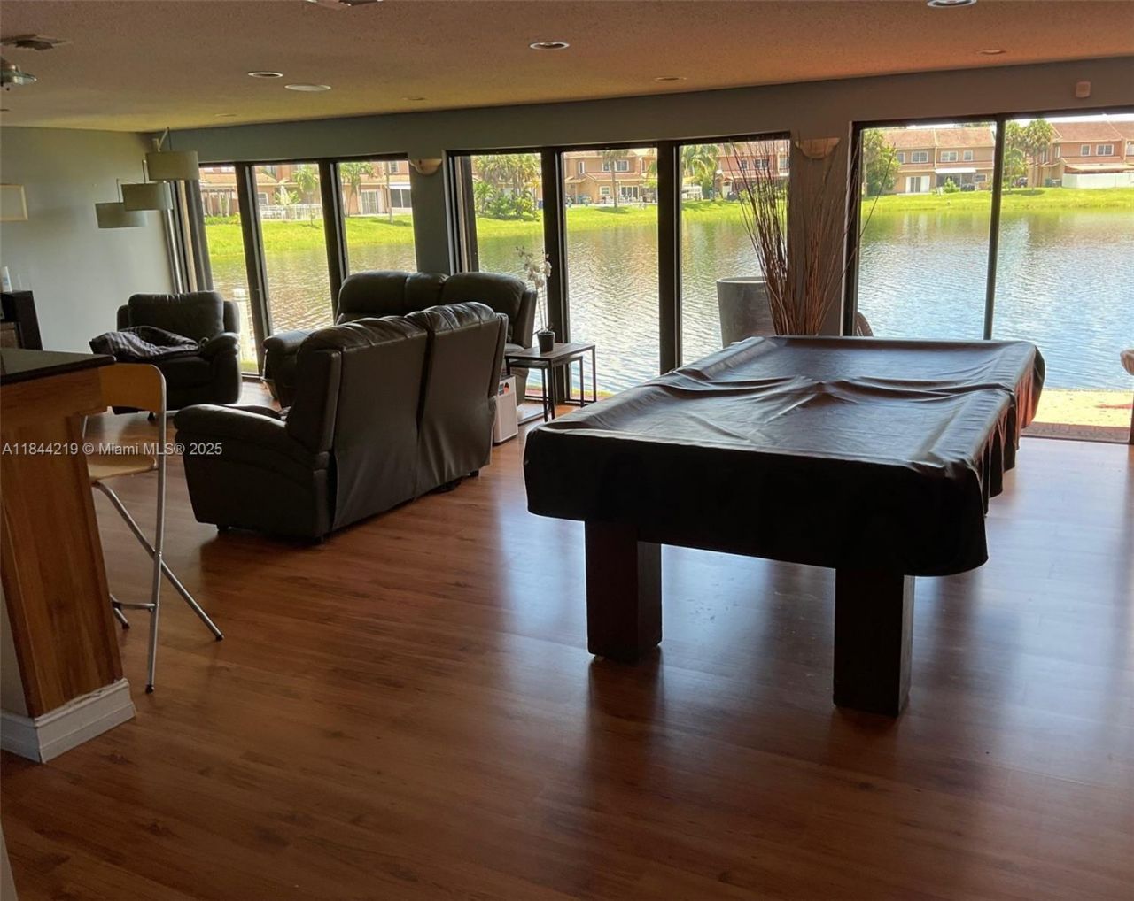 8453 NW 189 Street Rd, Hialeah, FL 33015 Photo