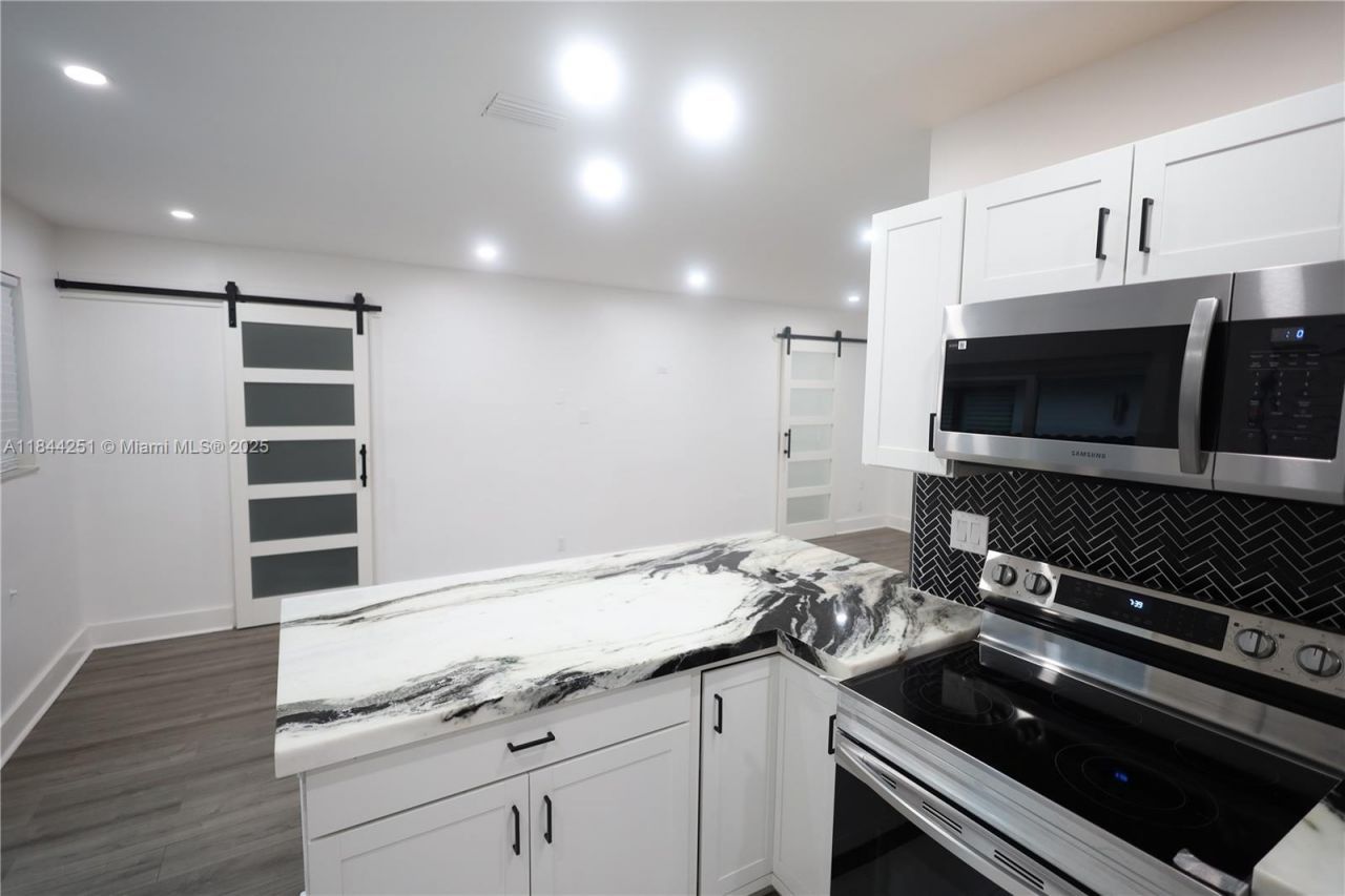 3955 SW 69th Ave, Miami, FL 33155 Photo