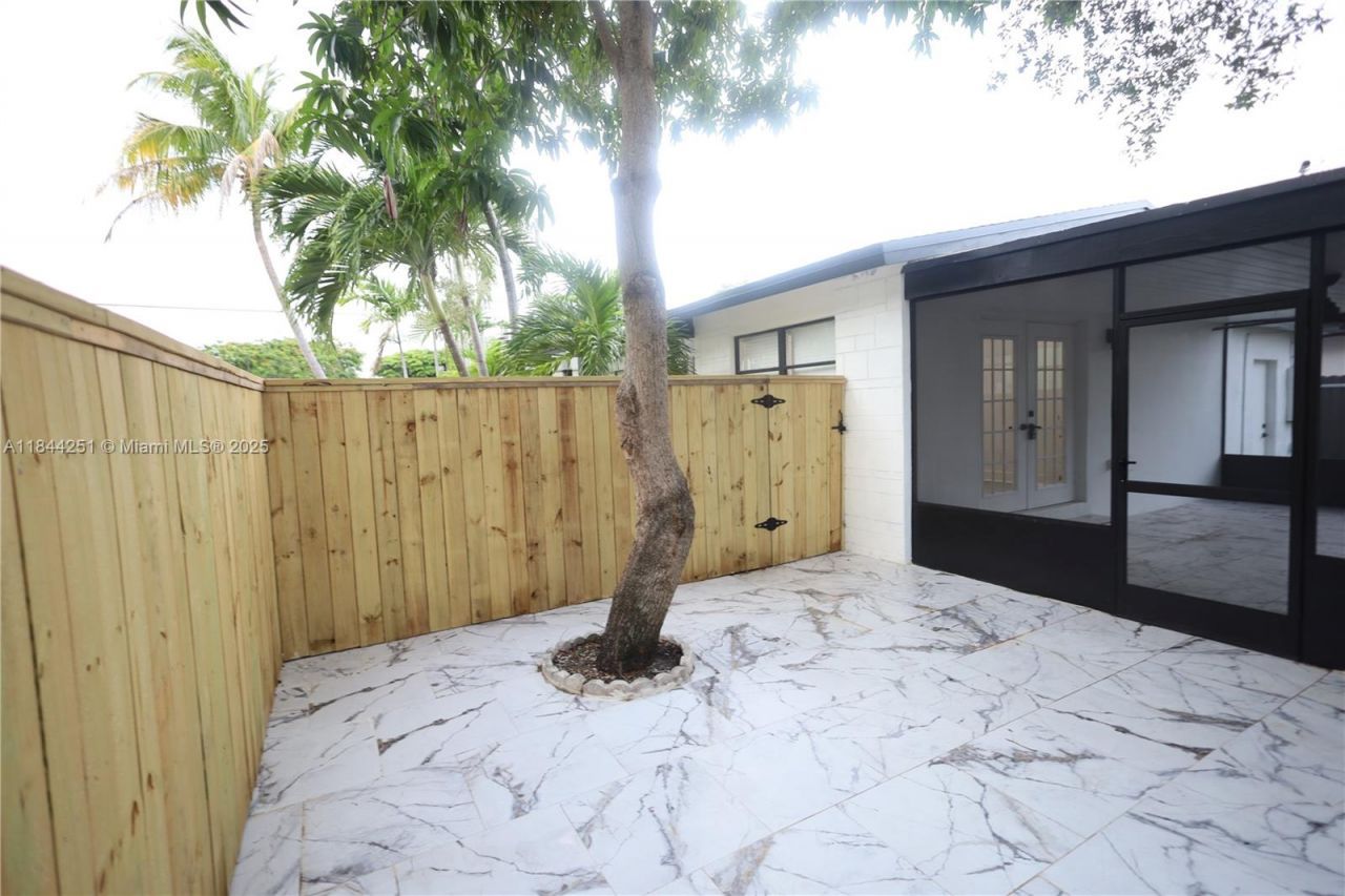 3955 SW 69th Ave, Miami, FL 33155 Photo