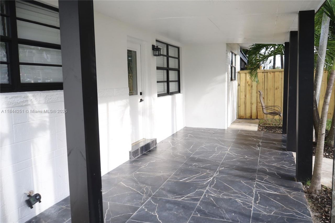 3955 SW 69th Ave, Miami, FL 33155 Photo