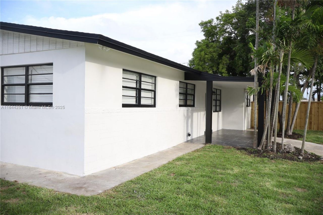 3955 SW 69th Ave, Miami, FL 33155 Photo