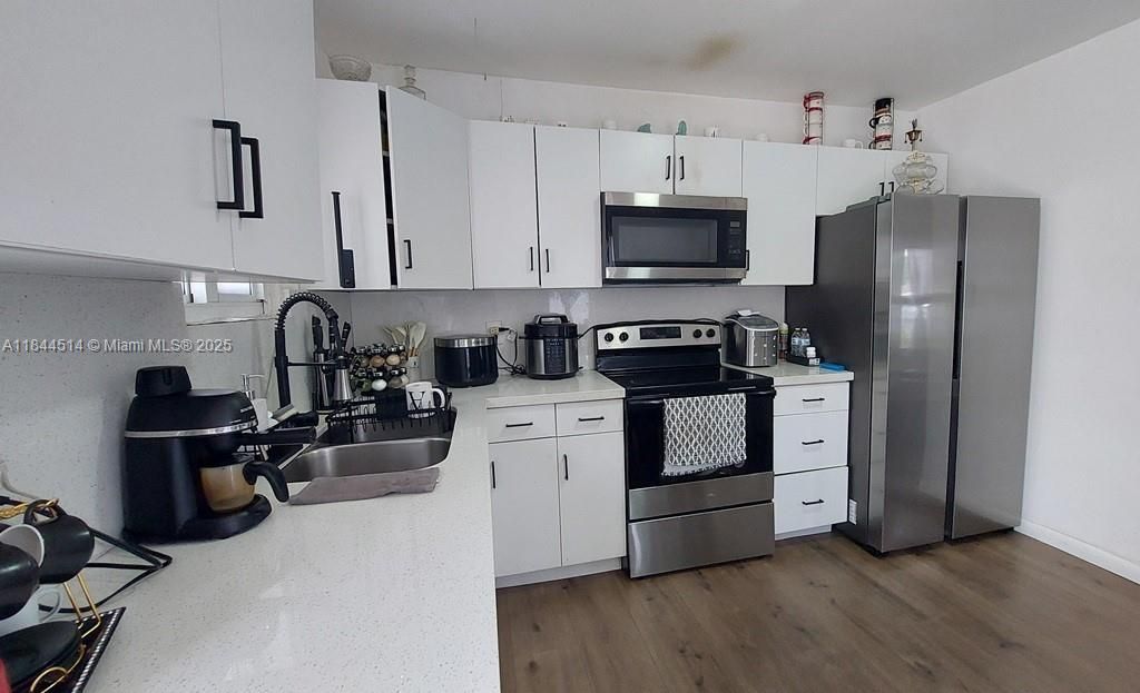 2915 NW 60th St, Miami, FL 33142 Photo