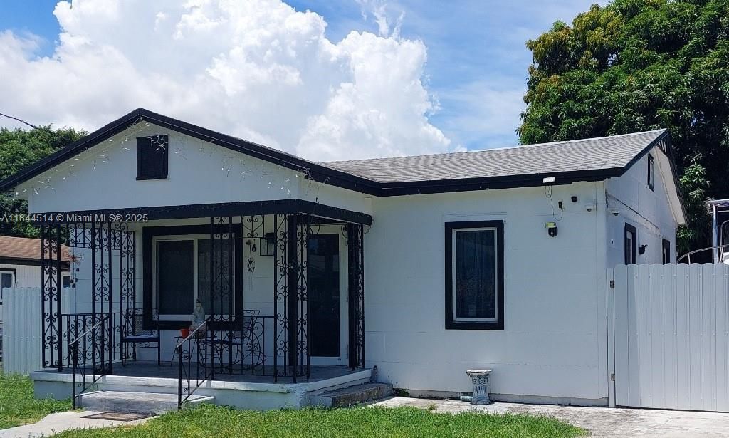 2915 NW 60th St, Miami, FL 33142 Photo