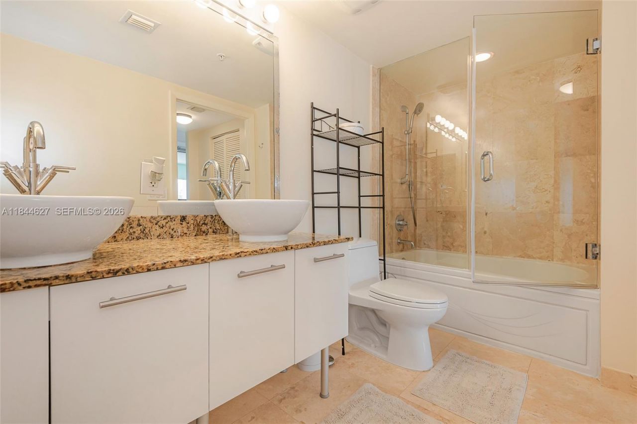 41 SE 5th St, Unit 1503, Miami, FL 33131 Photo