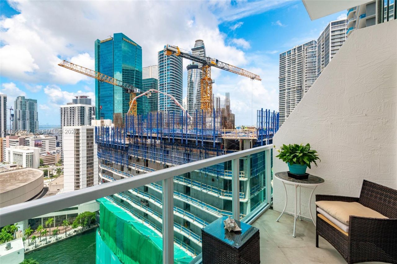 41 SE 5th St, Unit 1503, Miami, FL 33131 Photo