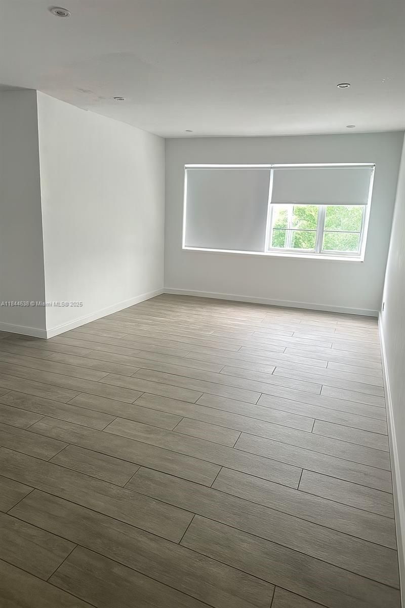 221 Meridian Ave, Unit 309, Miami Beach, FL 33139 Photo